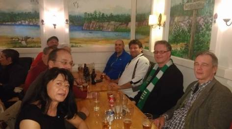 Från hörnbordet i Kärrtorps krog fre11 nov